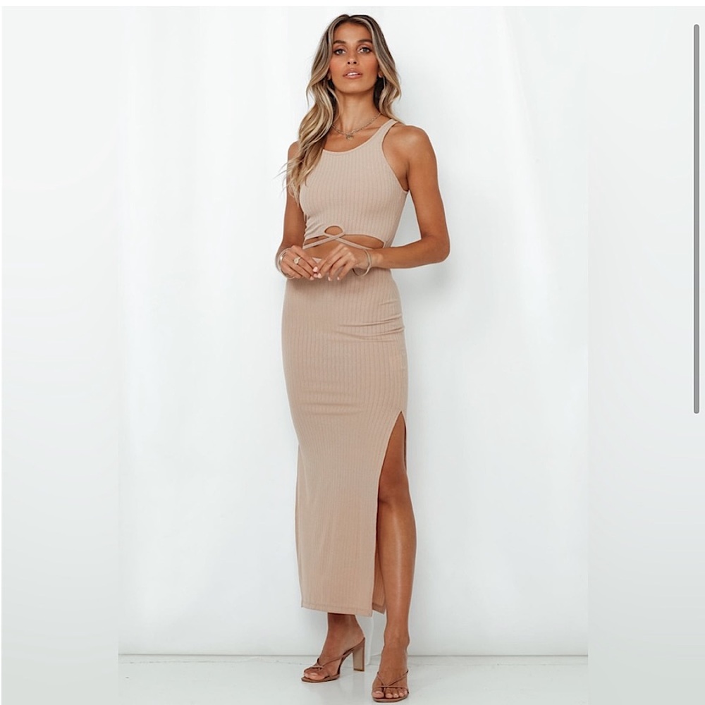 🆕(NWT) PETAL & PUP 🌸High Neck Maxi Bodycon Sundress with Cutouts. Size 2. - Picture 2 of 12